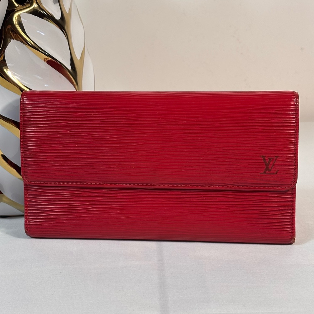 Louis Vuitton Red Epi Sarah Wallet